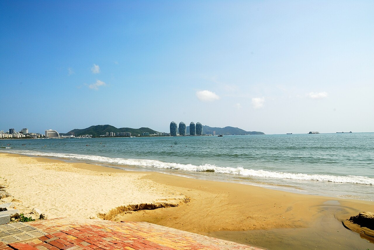 Beach and buildings along Sanya Bay