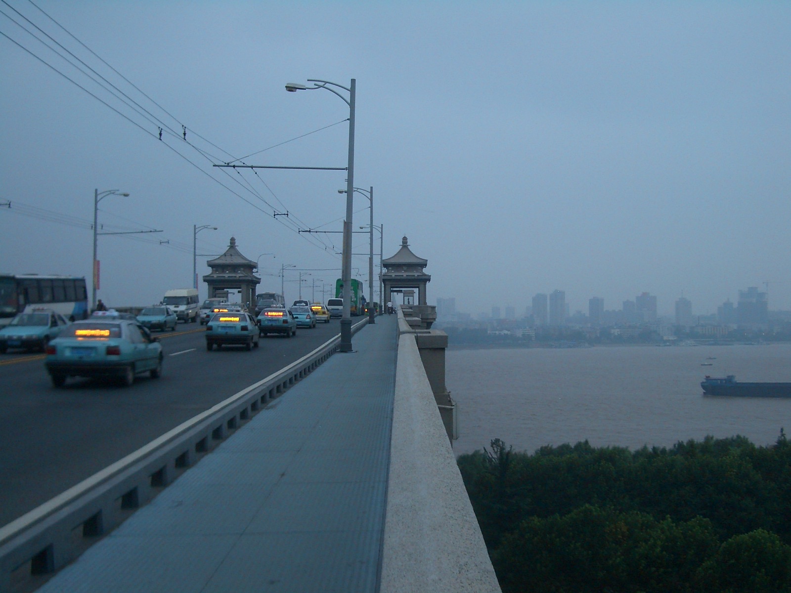 Wuhan Yangtze River Bridge at dusk